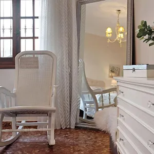 https://casa-la-perla-solo-familias.es-andalucia.com