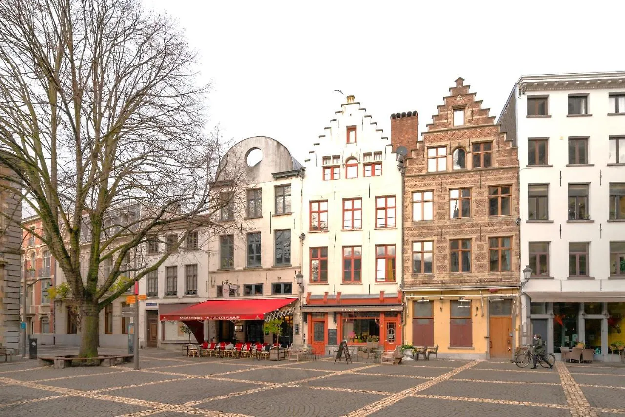 The Hendrik House In Old Town Antwerp Apartment