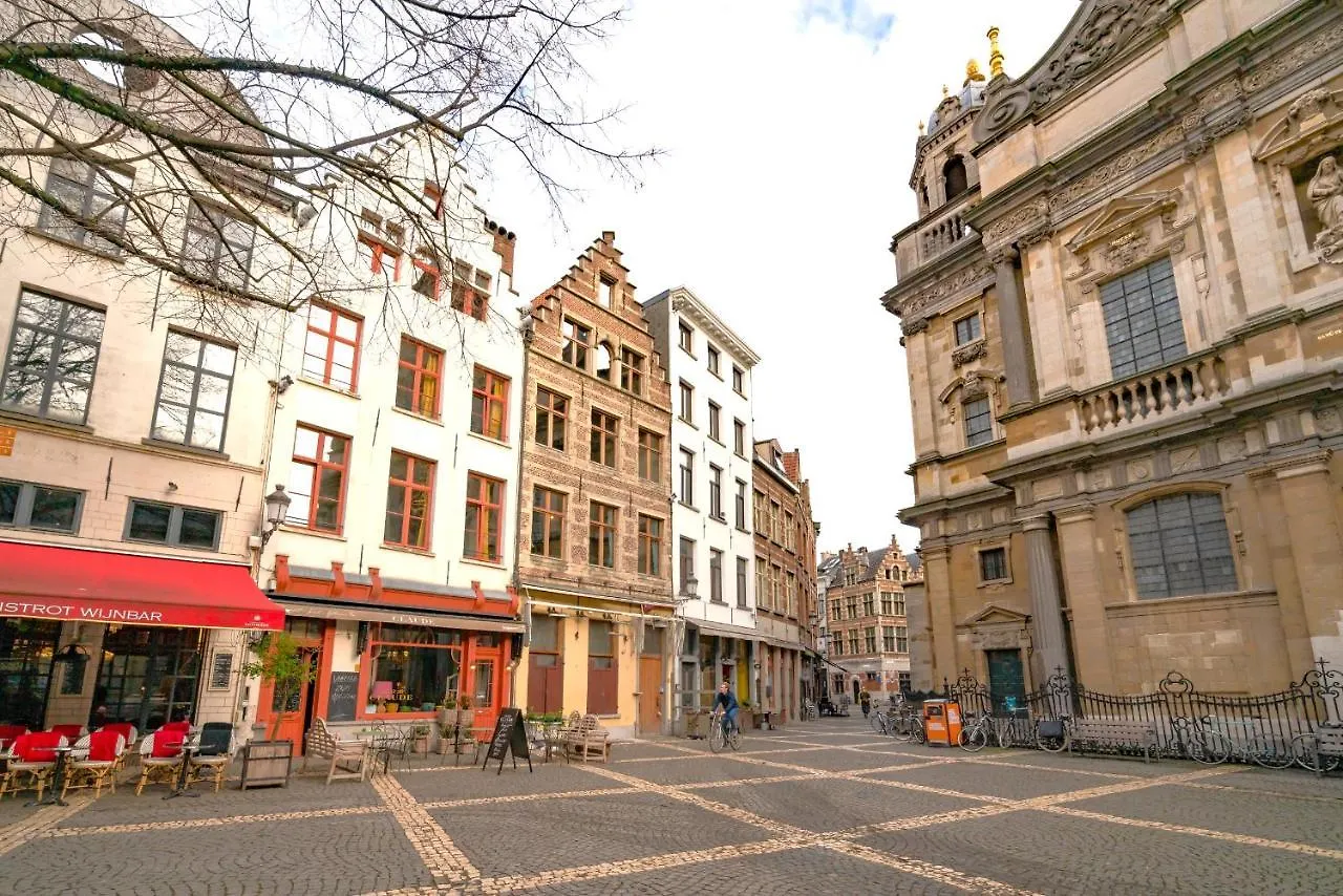 The Hendrik House In Old Town Antwerp Apartment